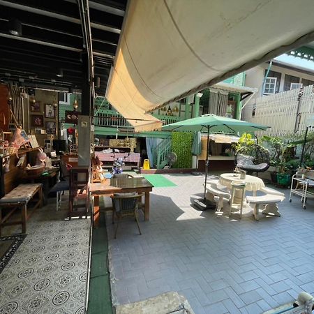 Green Teak House Bangkok Exterior foto