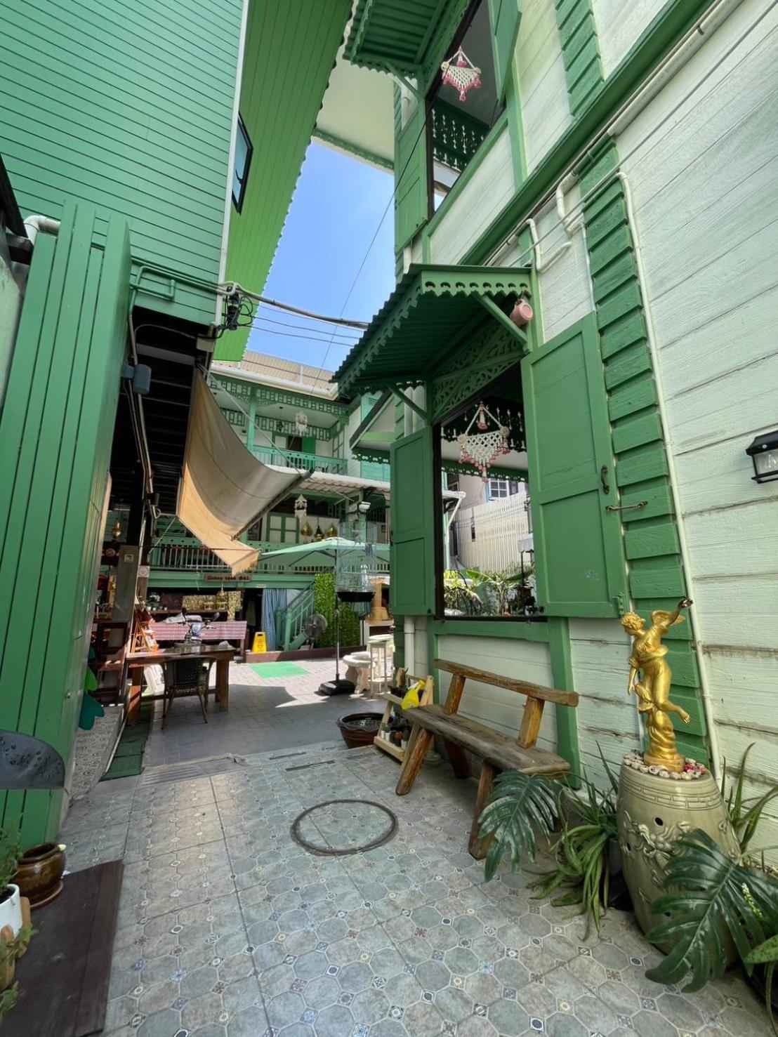 Green Teak House Bangkok Exterior foto