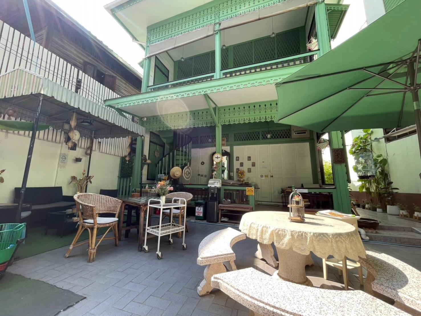 Green Teak House Bangkok Exterior foto